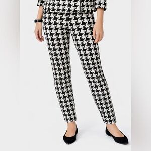 Ellen Tracy Black and White Houndstooth Pants Size 12 Ankle Length Straight Leg